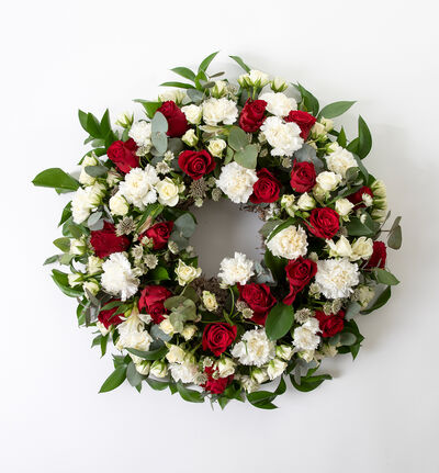 Krans i rødt og hvitt 60 cm Krans i rødt og hvitt 60 cm